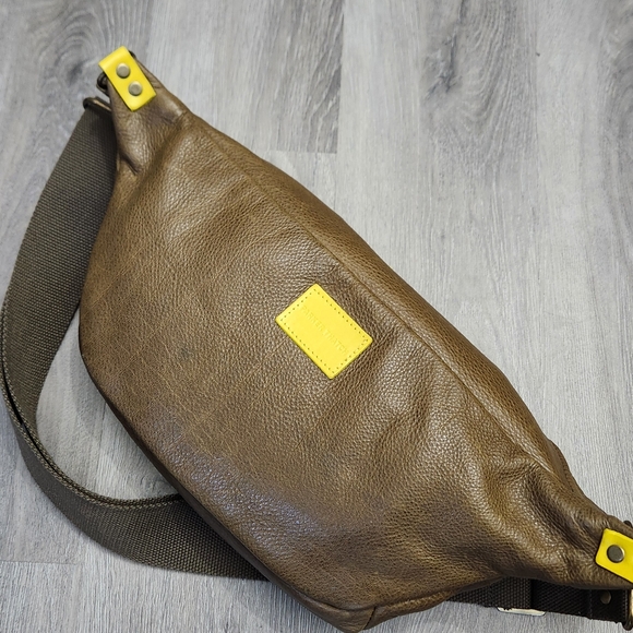 PARKER THATCH CROSS YOUR HEART SLING BAG IRENE'S SPECIAL COMBO #1 OLIVE GREEN - Picture 5 of 7